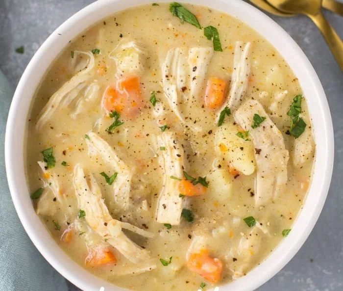 Healthy Chicken Pot Pie Soup