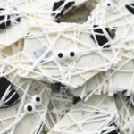 3 ingredient cookies n cream mummy bark recipe 2026 08 06 181834 683x1024 1