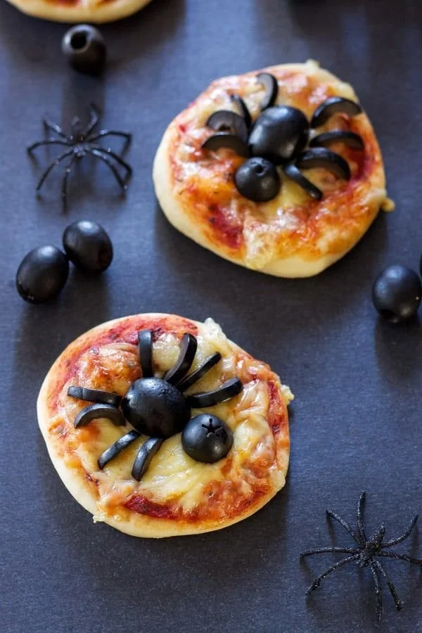 Creative spooky Halloween party snacks for festive celebrations